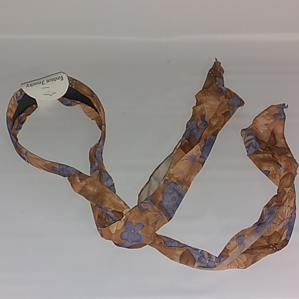 Set of 3 Different Horseshoe Hairbands with Ties - Picture 6 of 6